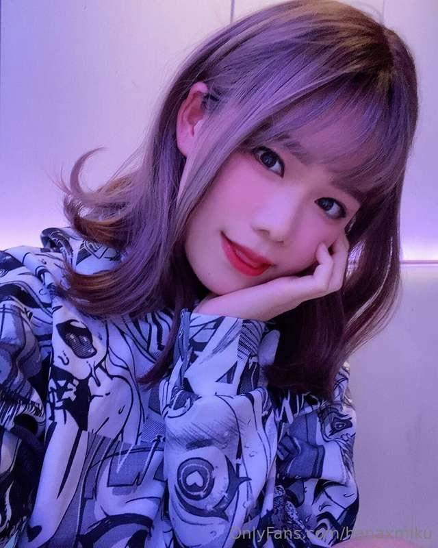 love this hoodie :3!