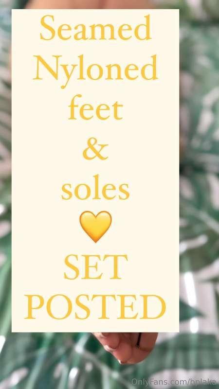 Seamed Nyloned feet & soles 💛