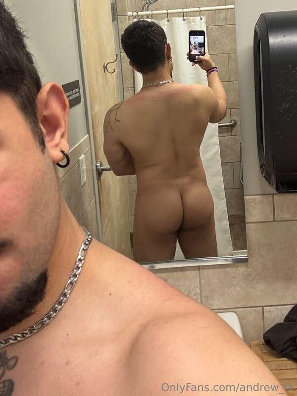 My back is massive ;)