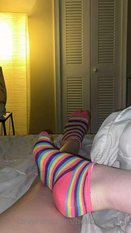 Who wants to sniff my sweaty gym socks?😈