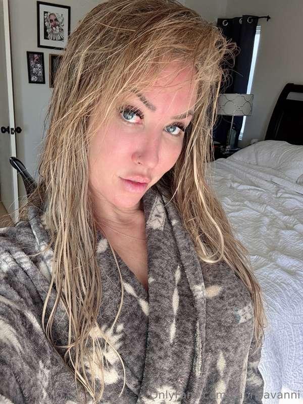 Fresh out of the shower 💦