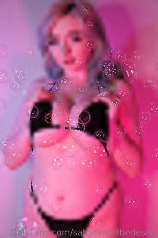 ⋆｡ °✩Bubbly booba microbikini set ✩° ｡⋆

✨TIP THIS POST $50 ..