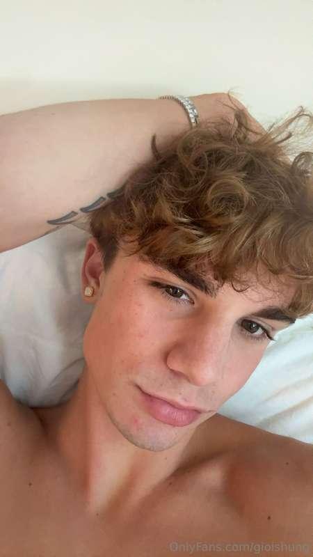 Going LIVE tomorrow at 10:30pm EST !! on @giosvip make sure ..