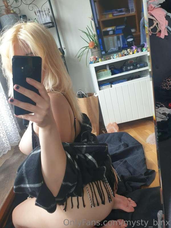 mysty_binx image #1