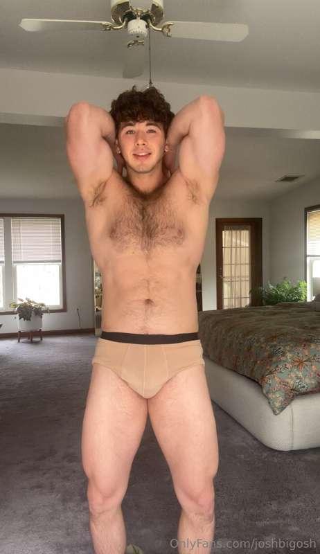 My face when I caught a sniff of my own pits 🥵