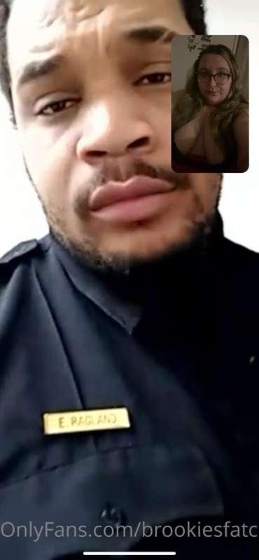 Who wants to see me and my man rub one out on FaceTime toget..