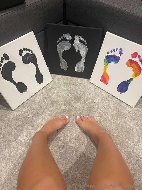 Feet Lovers… I have these 3 feet paintings available 👣 they ..