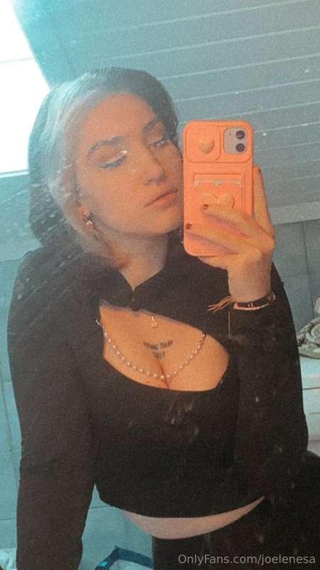 I need to wash my mirror🤭