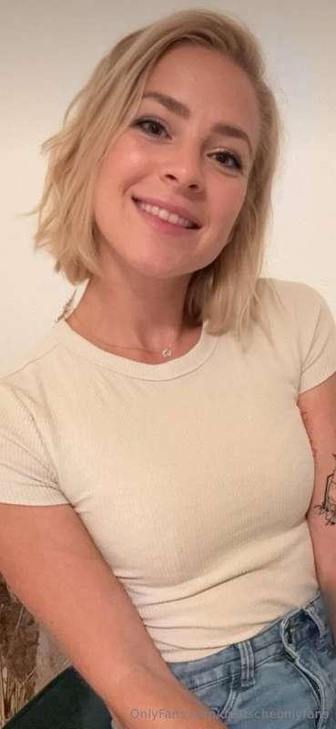 @dirtynicoleIch heiße Nicole und ich liebe es exklusiven Con..