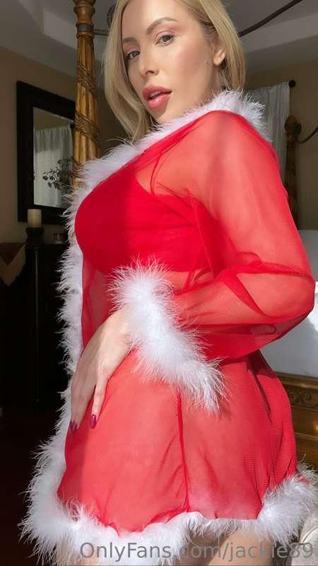 Did you add me to your Christmas list yet 😜🎄🎄🎅 Sending out n..