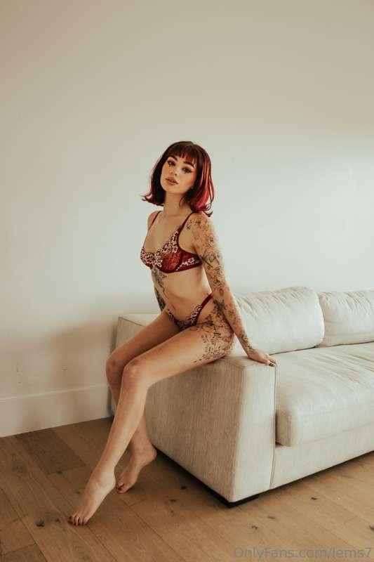 Would u let me show u something naughty?