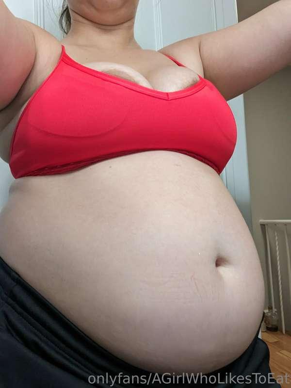 Biked with this belly OUT 😳