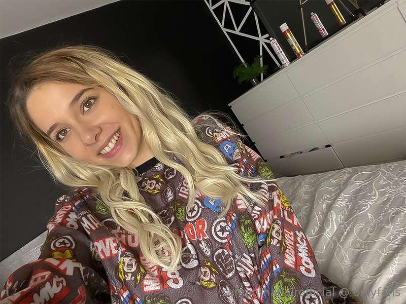 samanthaflairofficial image #0