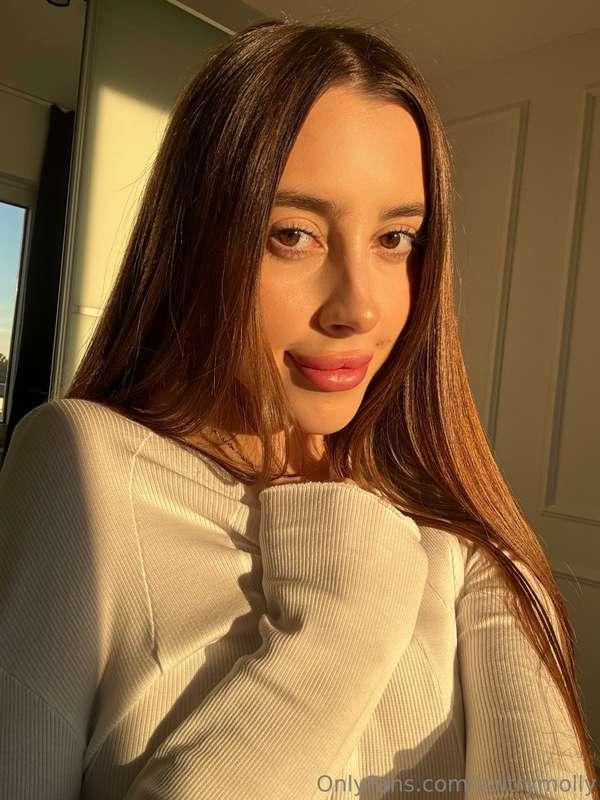 The type of neighbor you accidentally fall for 🌼
