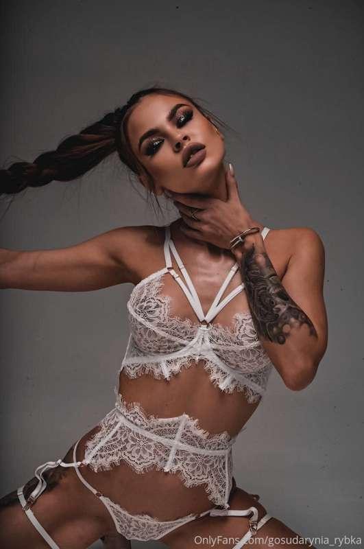 Im finally here 💋
New photos, new vids, new pleasure for you..