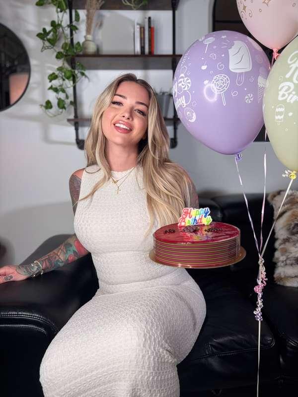 OMG It's Lily's Birthday! Go join and please show my girl so..
