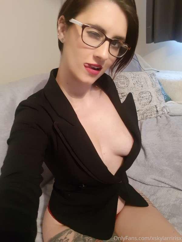 side boob, you know you wanna see more x