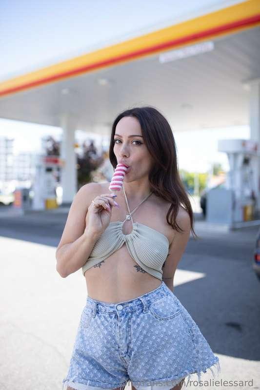 Un souvenir de cet été 🥵💦 Ça me donne tout le temps le goût ..