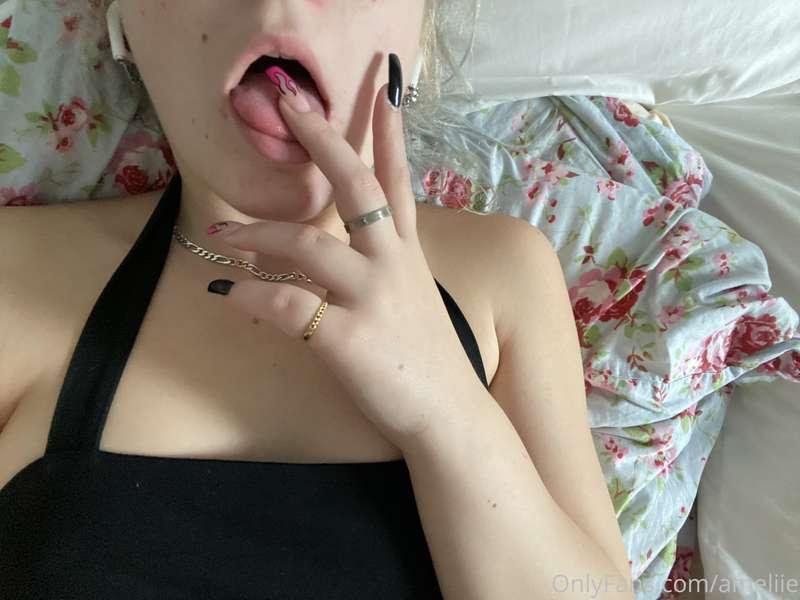 Check ur messages to see how wet I was, just had to taste