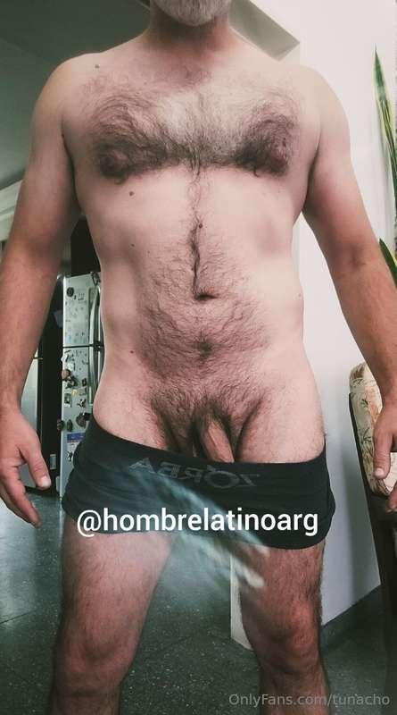 @hombrelatinoargFree page!  Mature and experienced man      ..