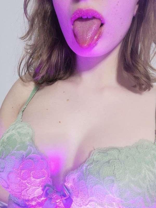 Will you kiss my sugar lips?💋🥰