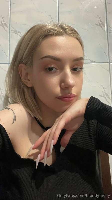 honey why u dont text me? 