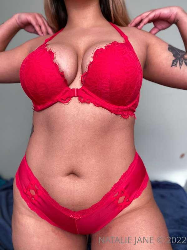 i know you never get tired of me in red heheh