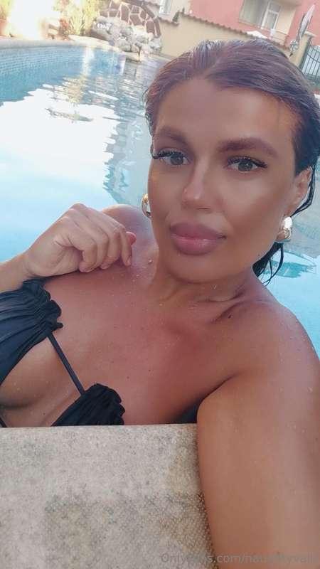Pool Time💦