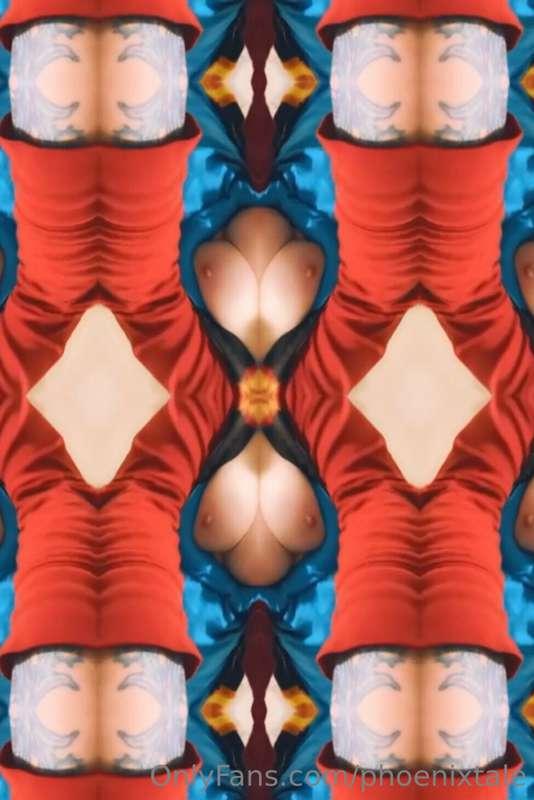 Kaleidoscope fun! How many titties do you see?

@phoenixtale..