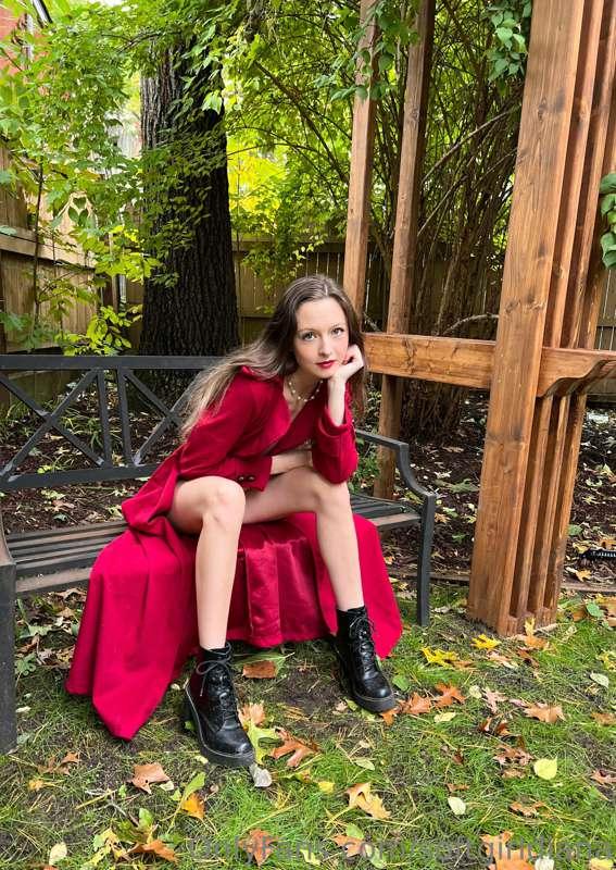 I think I need another coat like this in a different color.