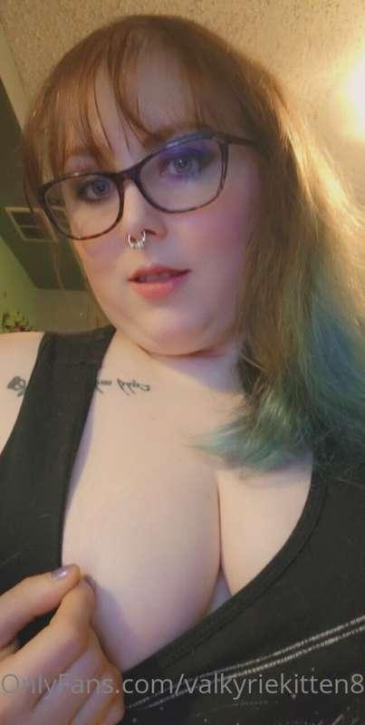 Anyone want to chat or get some new content?  Message me for..