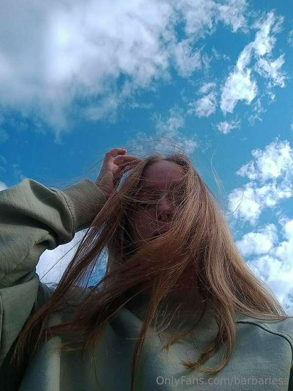 The weather's pretty sunny today, which is so nice🥰