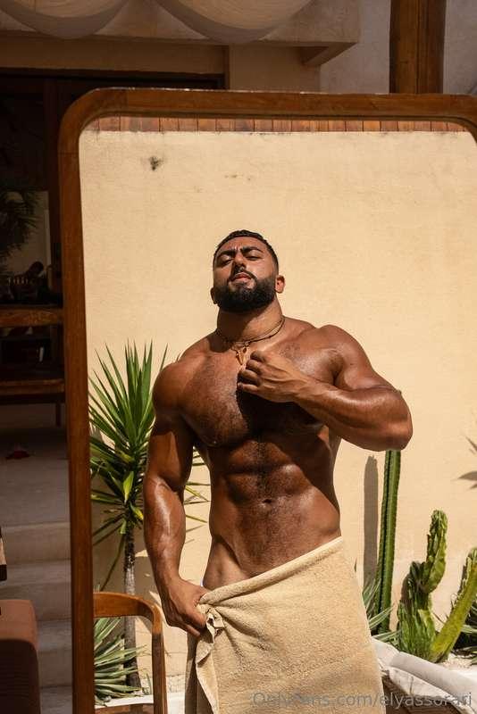should i drop the towel?😈