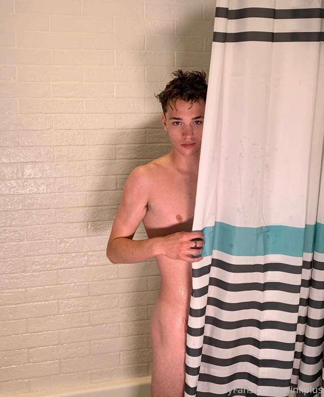 Check out @JakeHillX👦🏻

If you are looking for a sexy, horny..