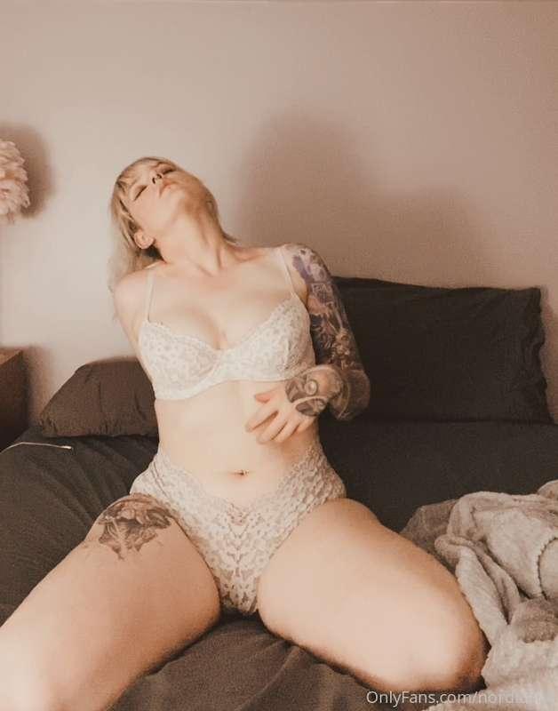 What do you think it tastes like? 🍑 🧃