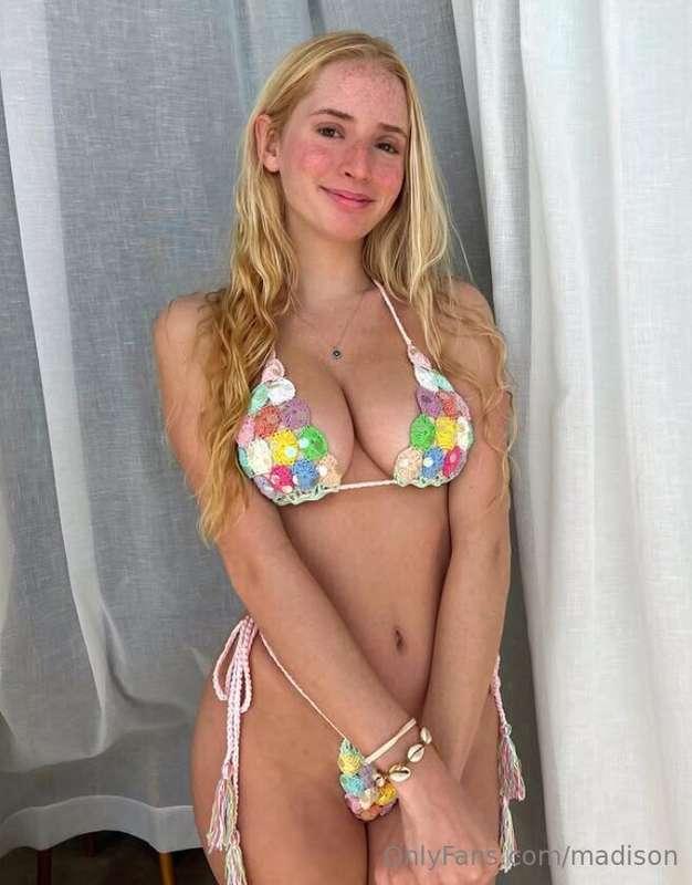 FIRST FAN TO TIP ME $30 GET MY HOTTEST RIDING DILDO AND GET ..