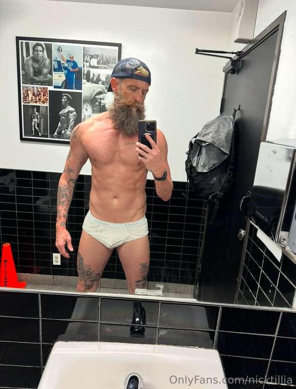 Merry Thicccmas. See more of the fun over on @nicktilliavip ..