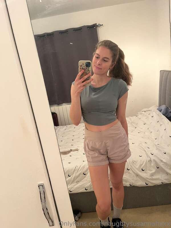 New top💚😊