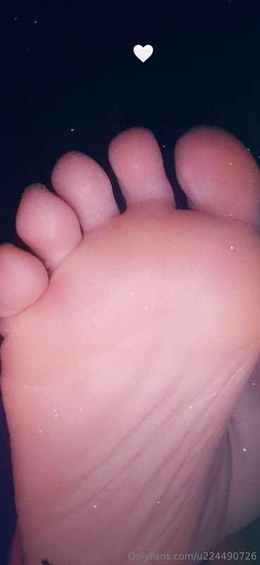 U wanna lick my sole honey? Xx