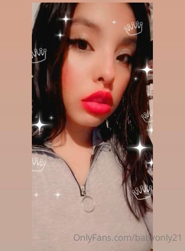 👄do you like my big lips baby? 💋💄
What would you do with the..