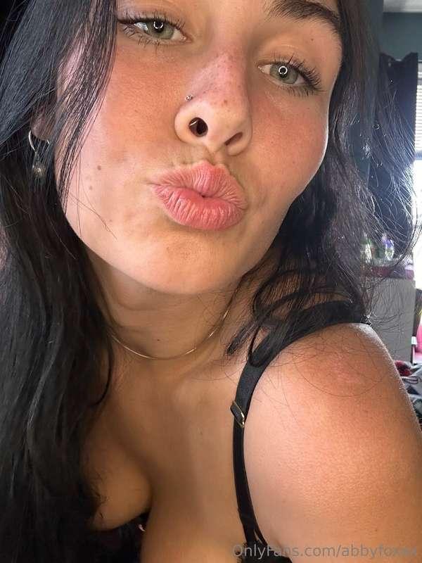 Kisses ❤️