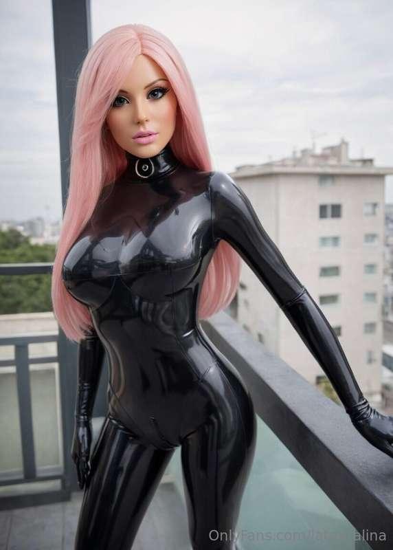 Burry me as a latex Barbie 💖