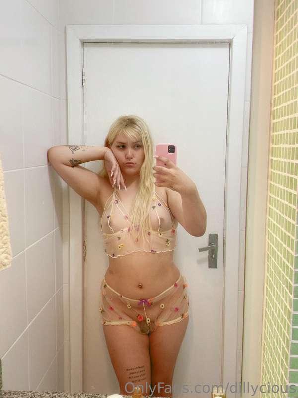 new lewd videos for u <33 anal vids is coming… 🙈