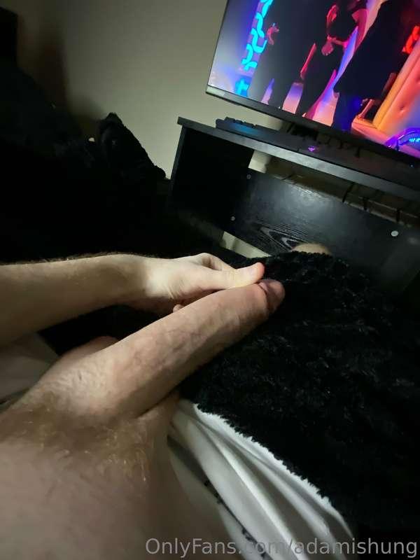 What’s Your Favourite Tv Show??.. Maybe We Can Watch It Toge..