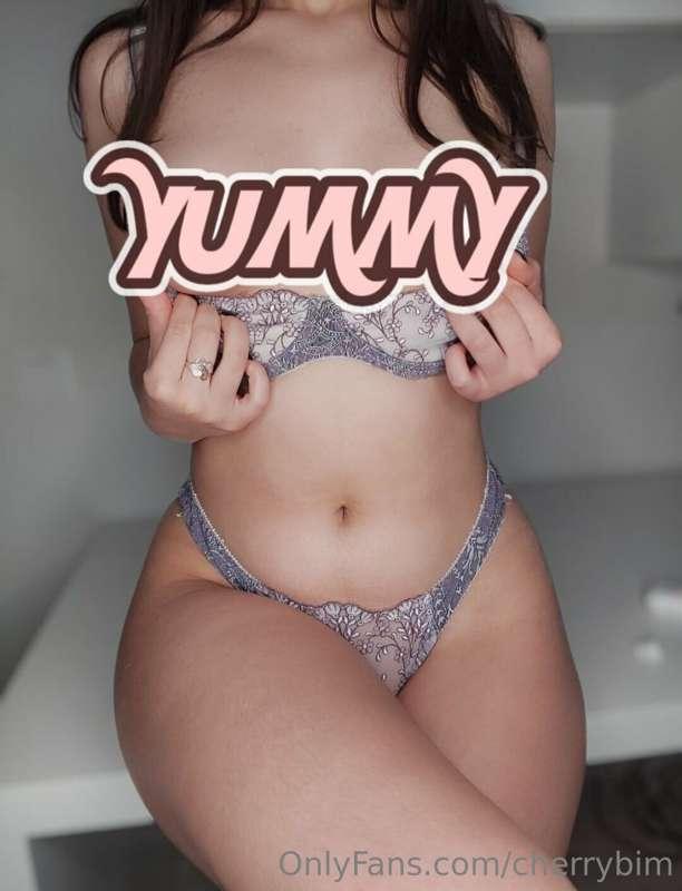 I’m free to chat or sext if you ask nicely 😈