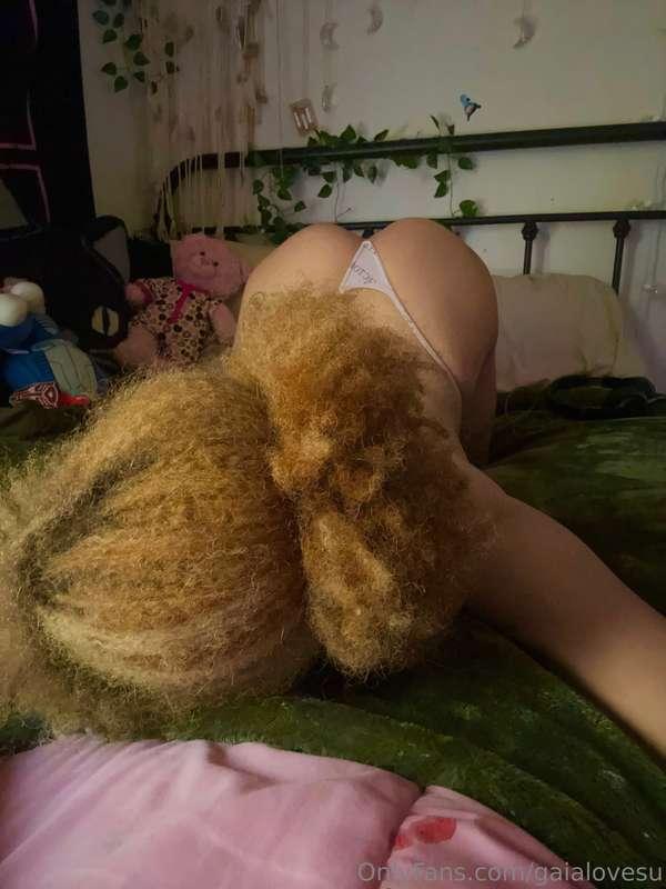 My tiny little butt lol