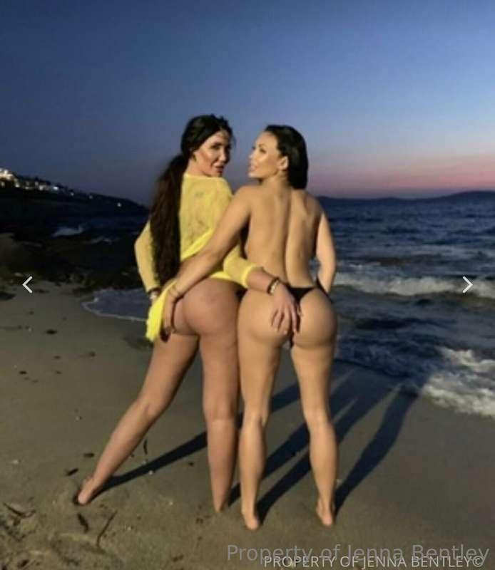 Lesbian Beach 🏝️ Scene with Anastasia Doll 😈💦