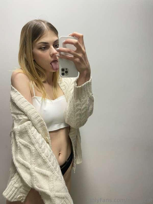 It's getting so cold outside and at home, brrr 🥶 
On days li..