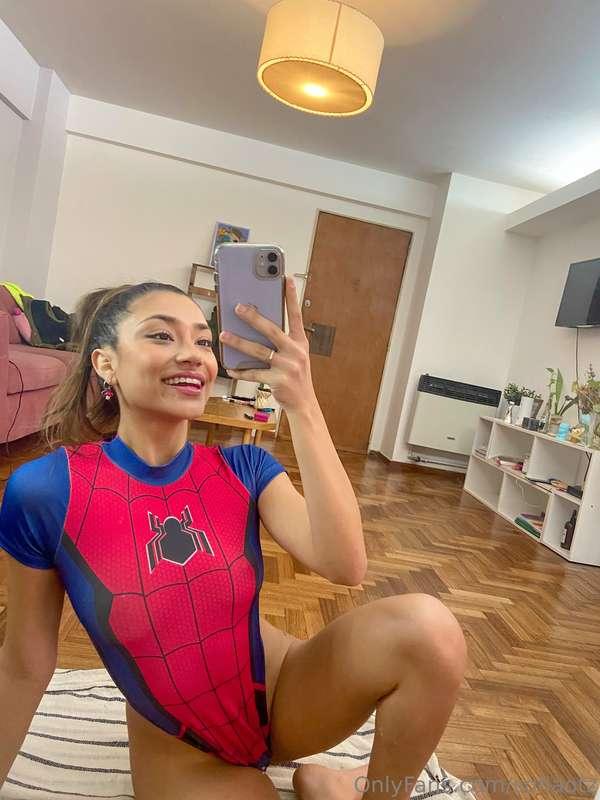 1 or 2 spidey girl 🕷️
