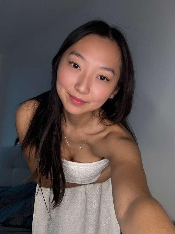 wanna see me dripping wet? dm 😉